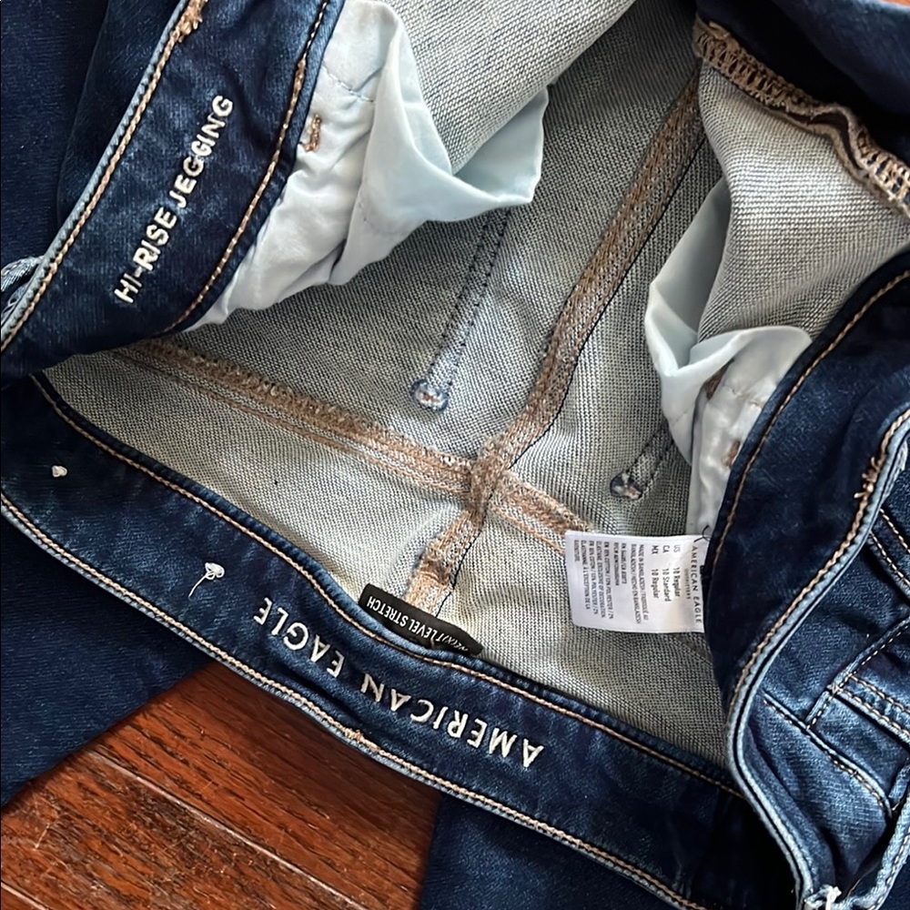 American Eagle Outfitters Next Level Stretch Jegging with Distressed Hem - Picture 3 of 3